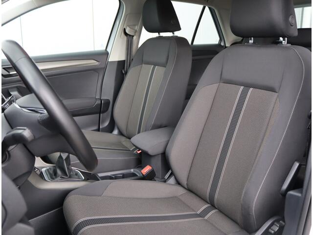 Volkswagen T-Roc 1.0 TSI Style | Stoelverwarming | Camera | ACC |