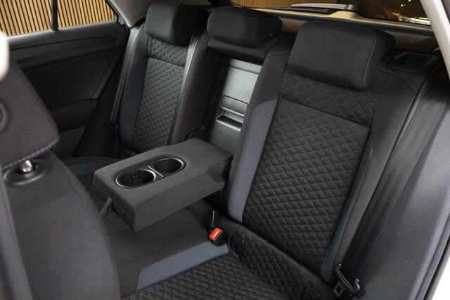 Volkswagen T-Roc 1.5TSI/150pk IQ.Drive DSG|2019|Trekhaak|Panoramadak|El.achterklep|PDC+Assist|Blindspot|Clima|Cruise+ACC|Navi