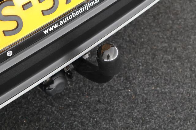 Volkswagen T-Roc 1.5 TSI 150pk DSG Style Trekhaak Camera Stoelverwarming Navigatie