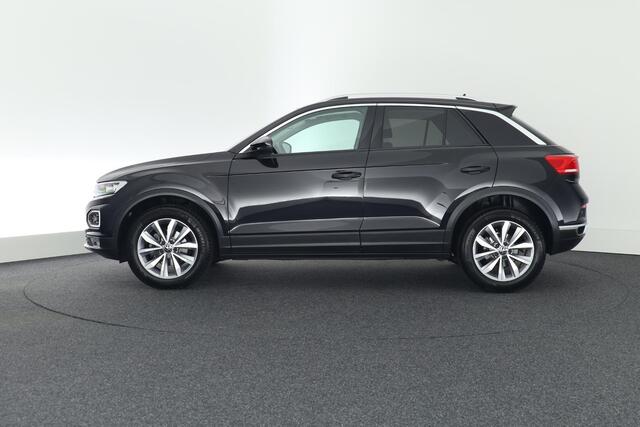 Volkswagen T-Roc 1.5 TSI 150pk DSG Style Trekhaak Camera Stoelverwarming Navigatie