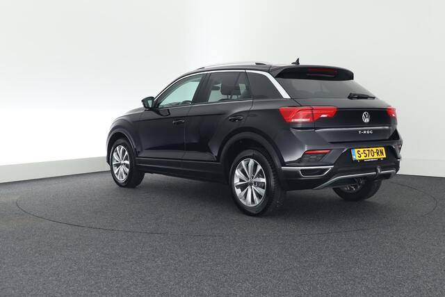 Volkswagen T-Roc 1.5 TSI 150pk DSG Style Trekhaak Camera Stoelverwarming Navigatie