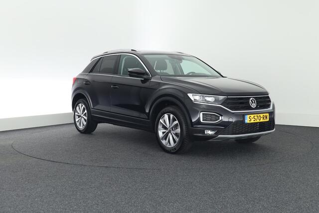 Volkswagen T-Roc 1.5 TSI 150pk DSG Style Trekhaak Camera Stoelverwarming Navigatie