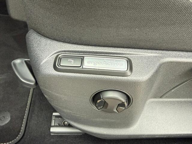 Volkswagen T-Roc 1.5 TSI R-Line Business *Trekhaak*