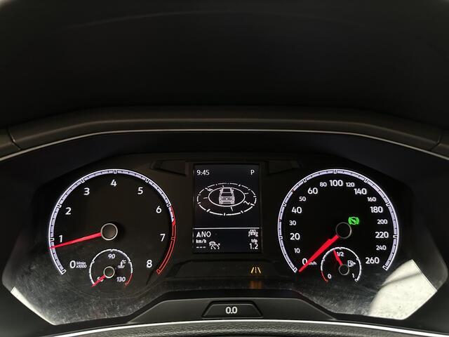 Volkswagen T-Roc 1.5 TSI Style [ ACC I NAVI I AIRCO I CARPLAY ]