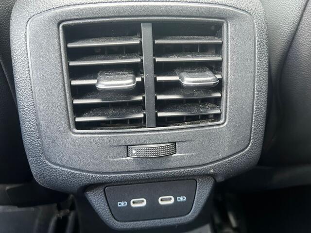 Volkswagen T-Roc 1.5TSI 150pk DSG Style | ACC | Leer | Pano | Camera