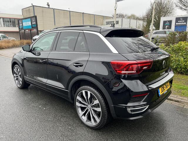 Volkswagen T-Roc 1.5 TSI 150PK DSG R-LineoPanooTrekhaak