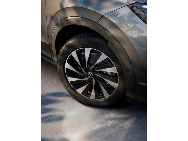 Volkswagen T-Roc 1.5 eTSI 116 7DSG Life First Edition Parkeersensoren voor en achter (Park Distance Control) | App-Connect smartphone integratie