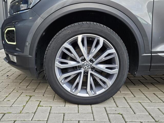 Volkswagen T-Roc 1.5 TSI Style Business Carplay Cam Stoelvw LM18