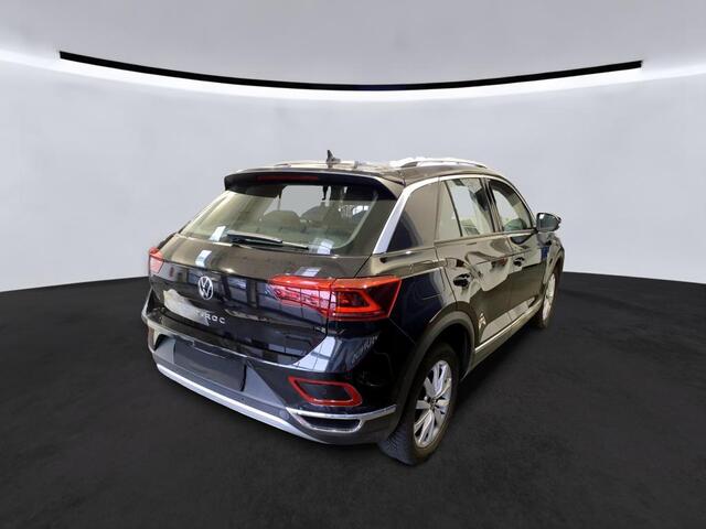 Volkswagen T-Roc 1.5 TSI Panoramadak | Standkachel | Virtual | Matrix LED IQ Light | Achteruitrijcamera | Carplay/Android | 19"Inch |
