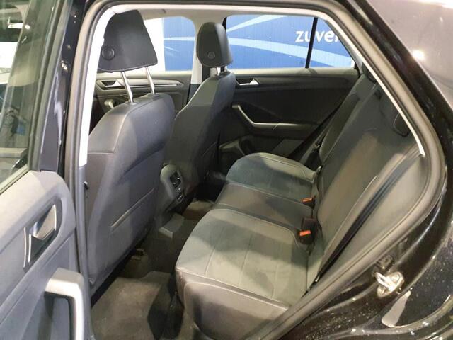 Volkswagen T-Roc 1.5 TSI Panoramadak | Standkachel | Virtual | Matrix LED IQ Light | Achteruitrijcamera | Carplay/Android | 19"Inch |