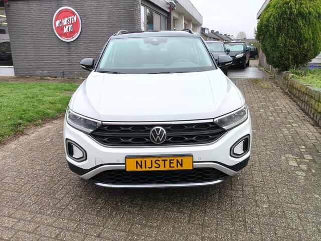 Volkswagen T-Roc 1.0 TSI Life Navi,ACC,Clima,Keyless,Camera