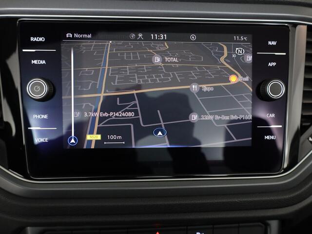 Volkswagen T-Roc Cabrio 1.5 TSI R-Line 150 pk Automaat (DSG) | Navigatie | Windscherm | Parkeersensoren | Stoelverwarming | Adaptieve cruise control |