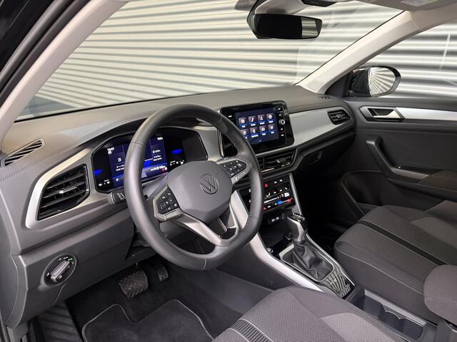 Volkswagen T-Roc 1.5 TSI/PDC V+A/CAM/KEY-LESS/17 INCH/STOEL STUUR VERW/ENZ