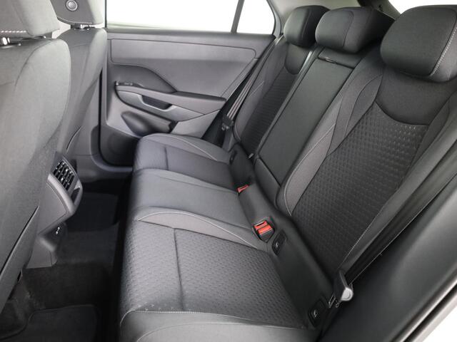 Volkswagen T-Roc Life First Edition 1.5 eTSI 85 kW / 116 PK SUV 7 v