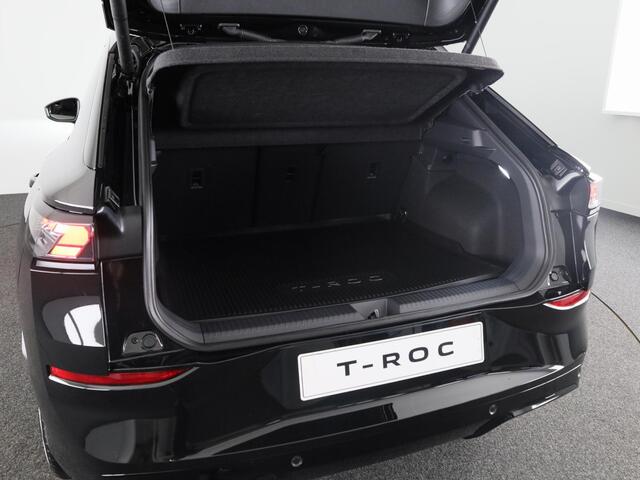 Volkswagen T-Roc R-Line First Edition 1.5 eTSI 110 kW / 150 PK SUV