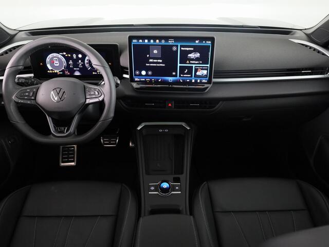 Volkswagen T-Roc R-Line First Edition 1.5 eTSI 110 kW / 150 PK SUV