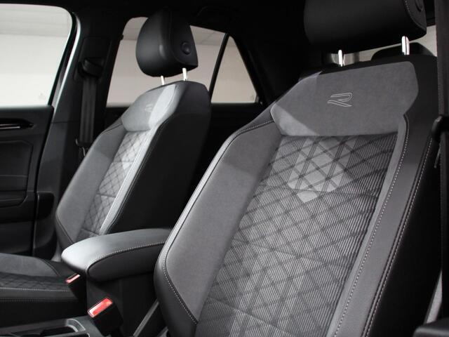 Volkswagen T-Roc 1.5 TSI DSG R-Line Climate control | Adaptieve cruise control | LED | Navigatie | Achteruitrijcamera | Parkeersensoren | Apple Carplay/ Android Auto | Radio