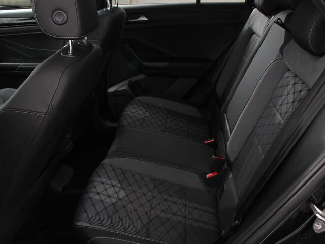 Volkswagen T-Roc 1.5 TSI DSG R-Line Climate control | Adaptieve cruise control | LED | Navigatie | Achteruitrijcamera | Parkeersensoren | Apple Carplay/ Android Auto | Radio