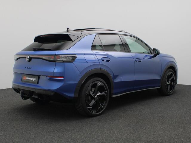 Volkswagen T-Roc 1.5 eTsi R-Line First Edition 150PK DSG Pano-Schuifdak, Trekhaak, Black Style, 20" LM Velgen, Keyless, Side Asisst, Matrix LED-Verlichting, Achteruitrijcamera