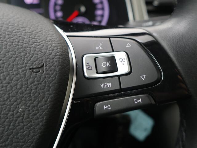 Volkswagen T-Roc 1.0 TSI Style | 110 PK | Achteruitrijcamera | Adaptive cruise control | Apple CarPlay / Android Auto |