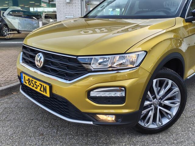 Volkswagen T-Roc 1.5 TSI Style Business | Navi | Sensoren v/a | Stoelverwarming
