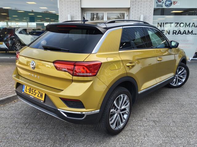 Volkswagen T-Roc 1.5 TSI Style Business | Navi | Sensoren v/a | Stoelverwarming