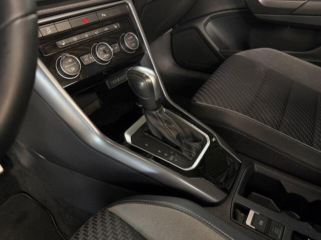 Volkswagen T-Roc Cabrio R-LINE 1.5 150pk 19 inch DSG Trekhaak Acc Windschot