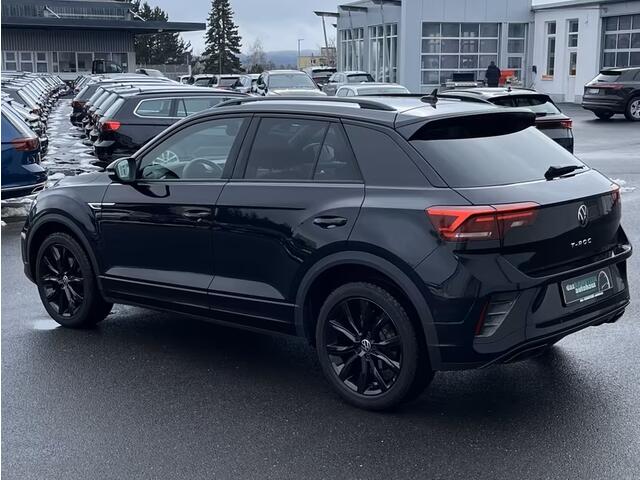 Volkswagen T-Roc 1.5 TSI R-LINE Blackstyle ** LED, VIRTUAL, ACC, MASSAGE, VERW. STUUR, 18-inch LMV ** 1e EIG - Slechts 27.061km. ** ** INFORMEER OOK NAAR ONZE AANTREKKELIJKE FINANCIAL-LEASE TARIEVEN **