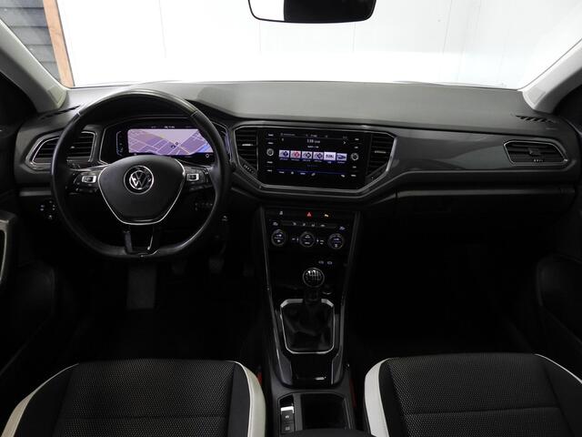 Volkswagen T-Roc 1.5 TSI Sport NAVI/CAMERA/VIRTUAL/LED/TREKH./17"LMV!