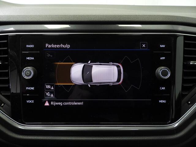 Volkswagen T-Roc 1.5 TSI Sport NAVI/CAMERA/VIRTUAL/LED/TREKH./17"LMV!