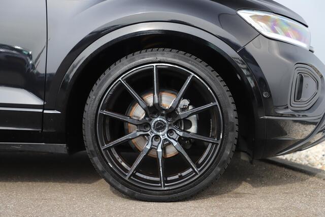 Volkswagen T-Roc 1.5 TSI Life Black Edition 150PK DSG Automaat Trekhaak Virtual 19 inch LMV Adaptive Cruise Lane Assist LED