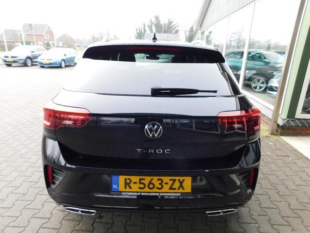 Volkswagen T-Roc 1.5TSI 150PK DSG R-LINE!! NL AUTO!! All-in Prijs!