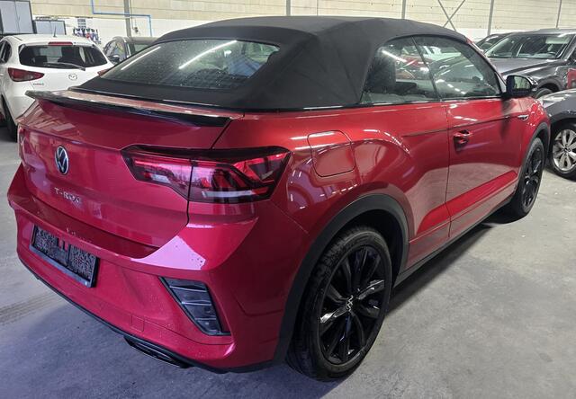Volkswagen T-Roc Cabrio 1.5 TSI R-Line | Apple Carplay | Android Auto | Stuurverwarming | Stoelverwarming | Camera | Adaptieve Cruise Control | Lane Assist | Dodehoeksensor | DAB |