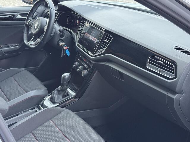 Volkswagen T-Roc 1.5 TSI Sport,Trekh,Navi,Carpl,Led,Cam,Cruise