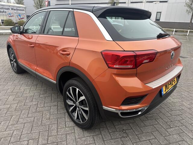 Volkswagen T-Roc 1.0 TSI Style Navi Trekhaak Bluetooth Stoelverwarming