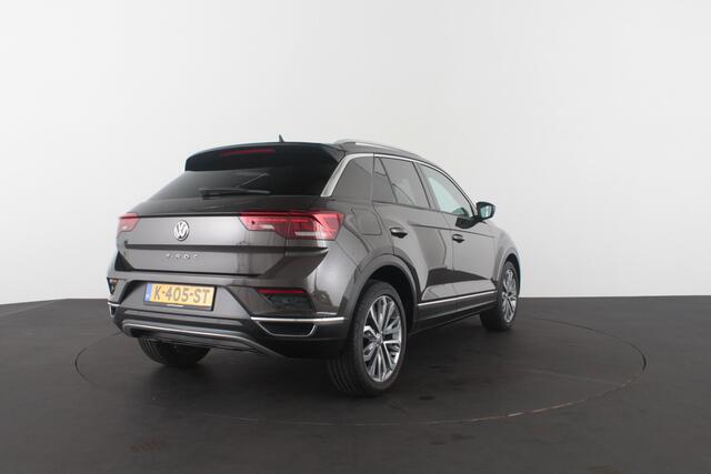 Volkswagen T-Roc 1.5 TSI Sport >150pk/DSG/Black Oak Brown/Camera/ACC/Stoelverwarming