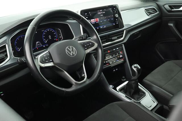 Volkswagen T-Roc 1.5 TSI 150pk Style Trekhaak Camera Led Keyless Stoelverwarming Virtual Cockpit App-Connect