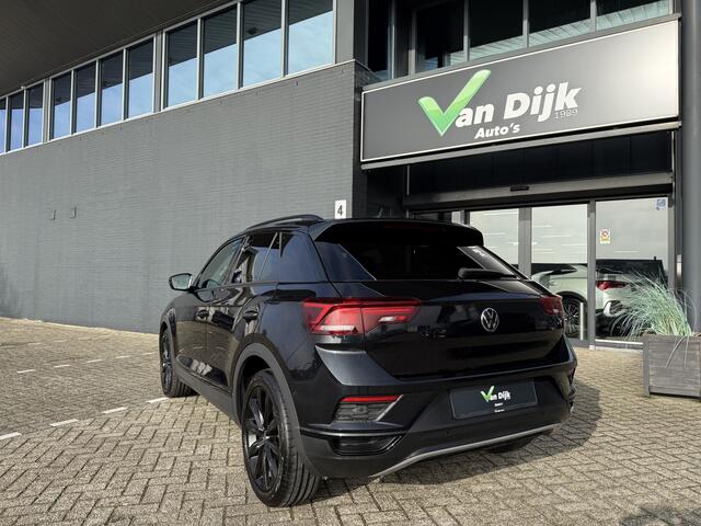 Volkswagen T-Roc 1.5 TSI Sport Panodak Navi Virt.Cockp. El klep