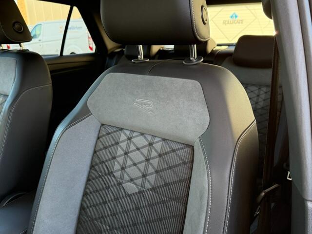 Volkswagen T-Roc 1.5 TSI R-Line 150 PK I Carplay I Adapt. Cruise I LED I Stoelverwarming