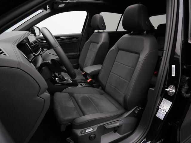 Volkswagen T-Roc 1.5 TSI 150 pk DSG R-Line Edition | Panoramadak | Trekhaak | IQ Light | Achteruitrijcamera | Navigatie