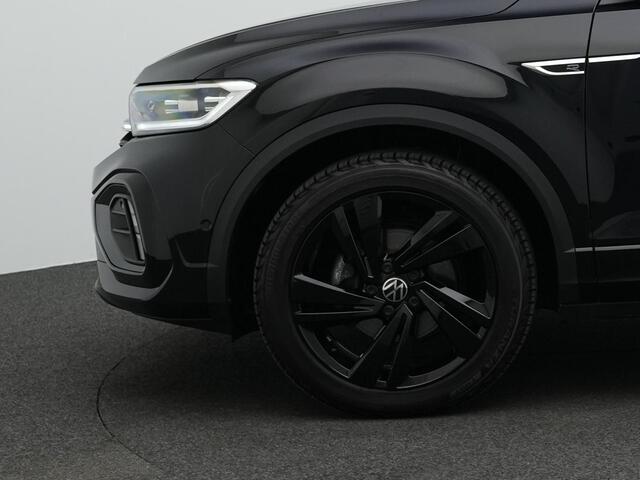 Volkswagen T-Roc 1.5 TSI 150 pk DSG R-Line Edition | Panoramadak | Trekhaak | IQ Light | Achteruitrijcamera | Navigatie