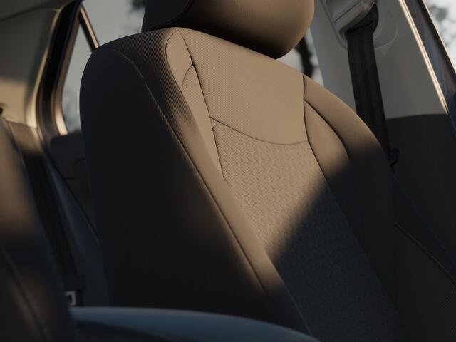 Volkswagen T-Roc Life First Edition 1.5 eTSI 116 PK | Trekhaak | Stoel- & Stuurverwarming | Carplay | Camera |