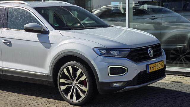 Volkswagen T-Roc 1.5 TSI Sport | 150PK | ACC | Stoelverwarming | Carplay | Virtual Cockpit | Camera