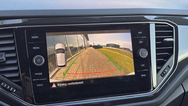 Volkswagen T-Roc 1.5 TSI Sport | 150PK | ACC | Stoelverwarming | Carplay | Virtual Cockpit | Camera