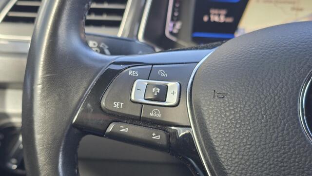 Volkswagen T-Roc 1.5 TSI Sport | 150PK | ACC | Stoelverwarming | Carplay | Virtual Cockpit | Camera