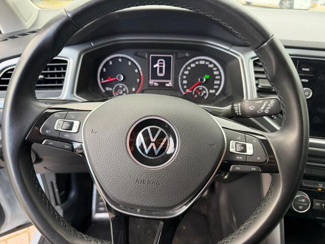 Volkswagen T-Roc 1.5 TSI Style Carplay Navigatie | Adaptieve Cruise | Trekhaak | 12 mnd BOVAG garantie | Whatsapp 06-53188999