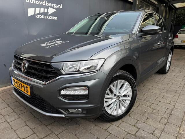 Volkswagen T-Roc 1.5 TSI Style Carplay Adapt.cruise PDC 12 mnd. Bovag garantie