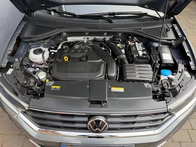 Volkswagen T-Roc 1.5 TSI Style Carplay Adapt.cruise PDC 12 mnd. Bovag garantie