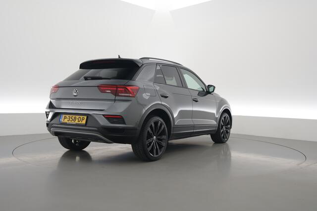 Volkswagen T-Roc 1.5 TSI Sport DSG | Digi. Cockpit | Apple CarPlay | Adapt. Cruise | Beats Audio | Dodehoekdet.| PDC V+A