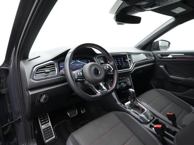 Volkswagen T-Roc 1.5 TSI 150 pk DSG R-Line | Panoramadak | Achteruitrijcamera | Stoelverwarming | Navigatie | Adaptive Cruise